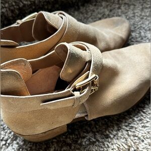 Michael Kors Booties - Beige